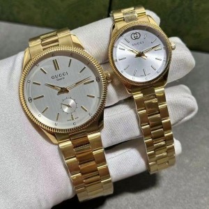 Gucci Timeless Watch